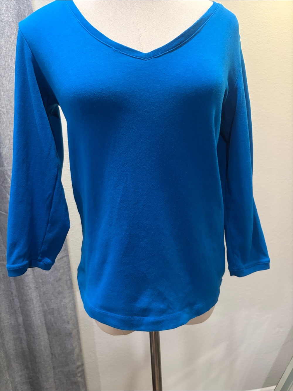 Chico's Bright Teal Blue V-Neck Long Sleeve Top